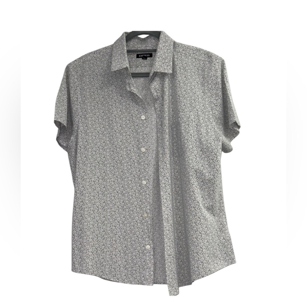 200. Men’s Express Gray Floral Button-Up Shirt Size Medium